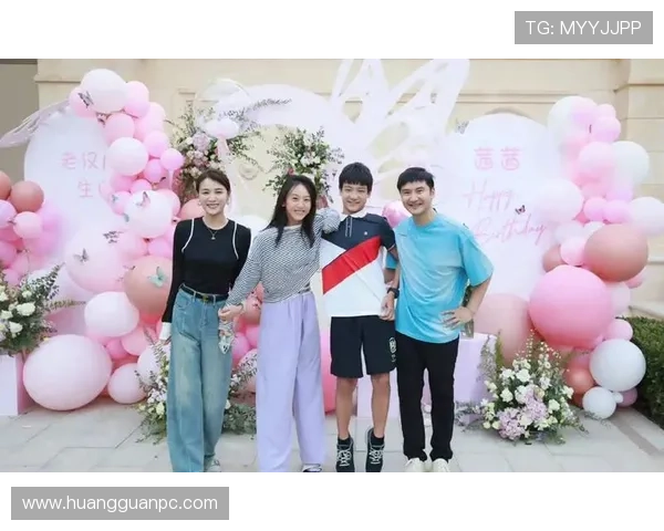 田亮家的泳池比我家房子还大，真是活成了别人的童话